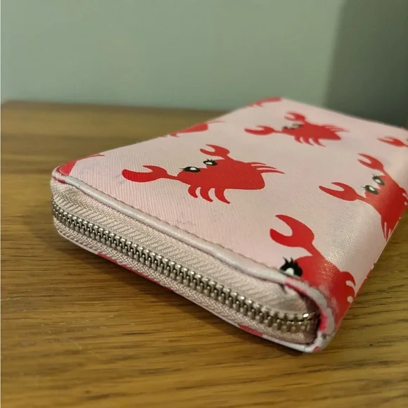 Betsey Johnson crab-themed wallet and wristlet pre loved slight wear - Picture 11 of 13